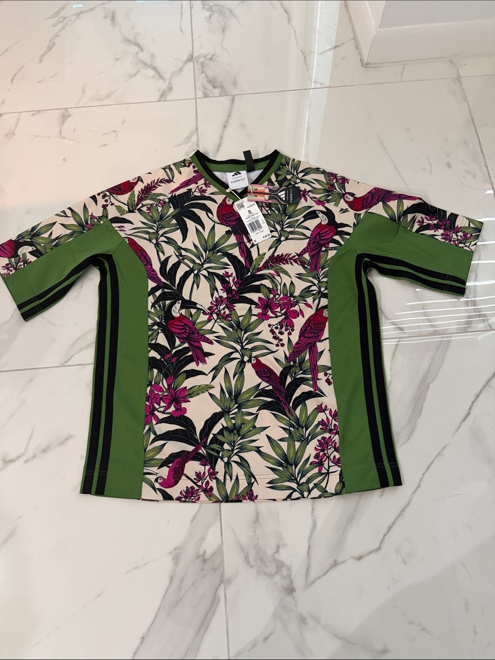 FARM Rio Green/White/Pink Tropical Parrot Jersey